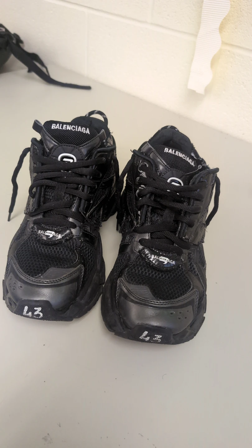 Real Balenciaga Runner Sneakers - Used - photo 5