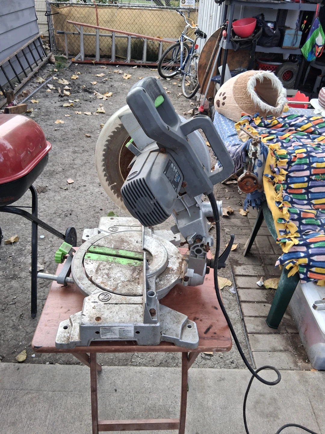 Genesis 10-inch Compound Miter Saw - photo 2