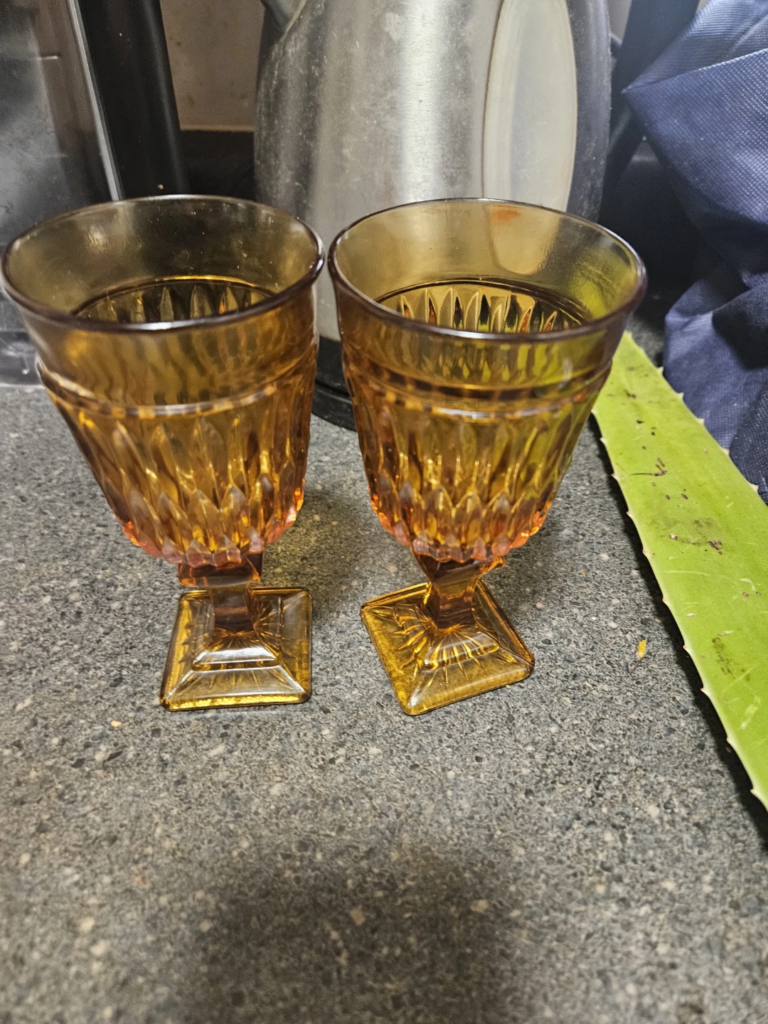 Amber Glass Goblets, Set of 2 - photo 2