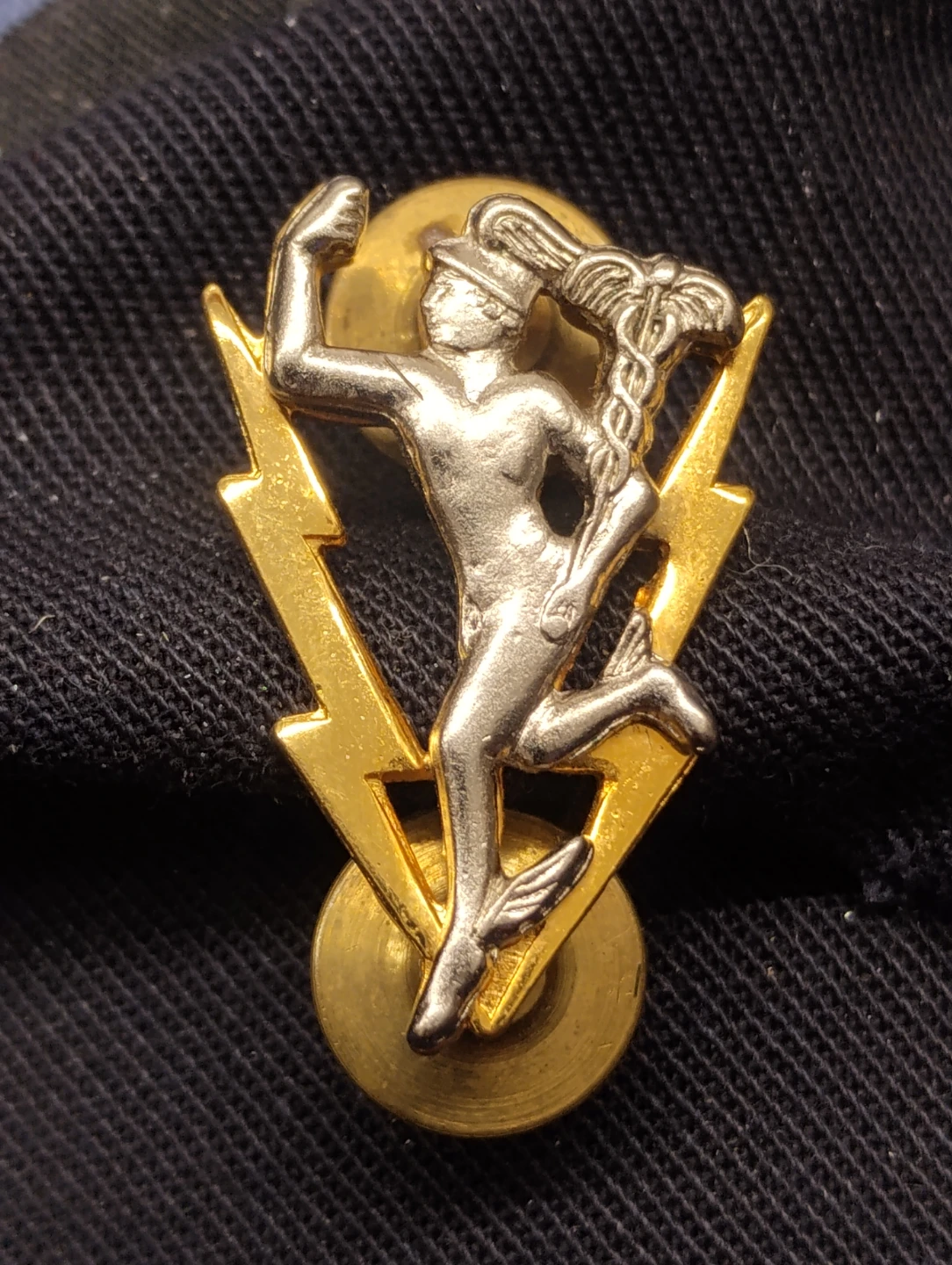 Vintage Lethbridge Police Service and Military Pins - photo 3
