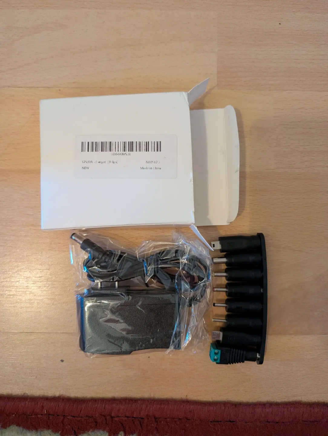 12V 2A Universal Power Adapter with 8 Tips