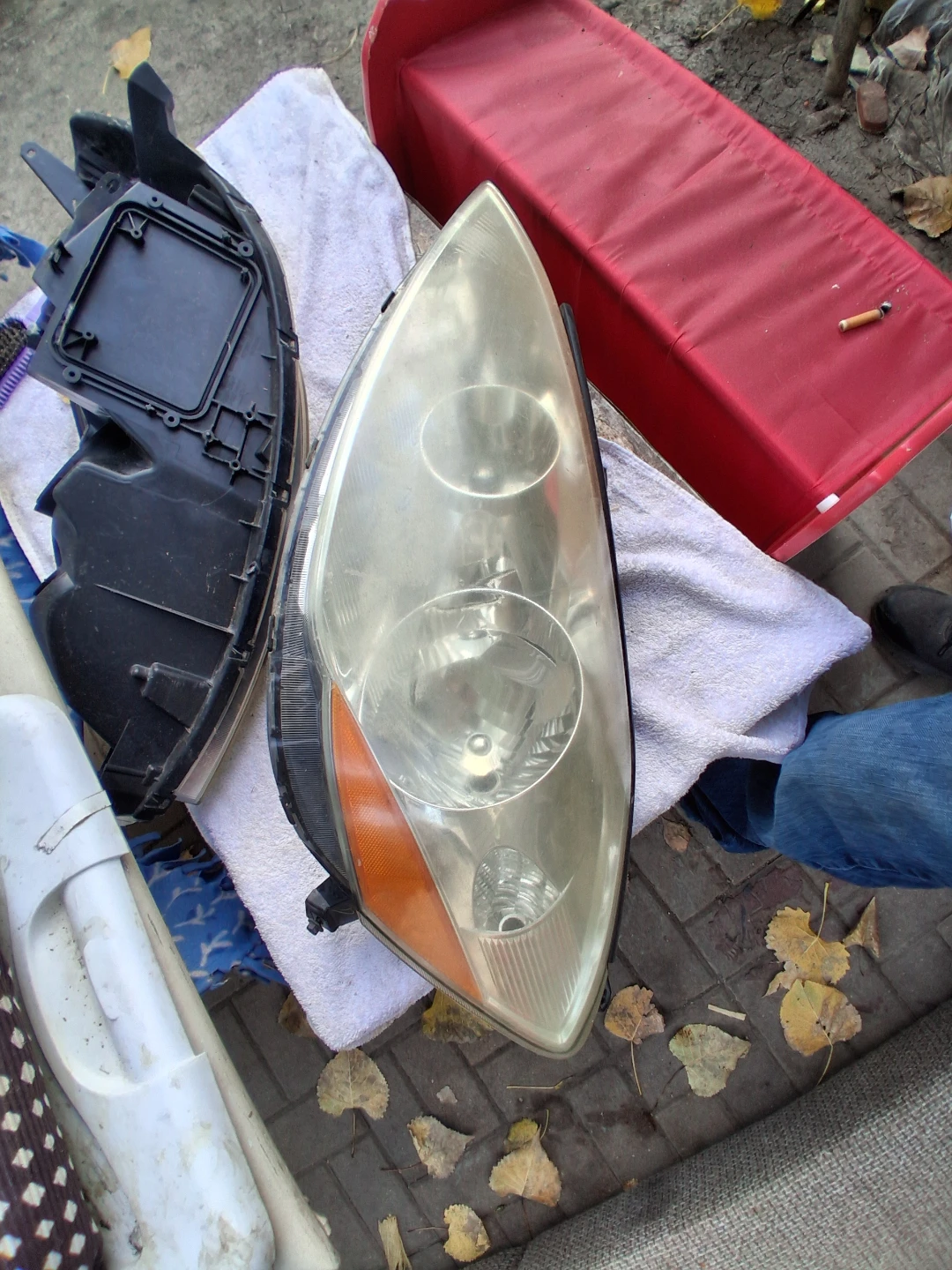 2006 Toyota sienna headlights - photo 2