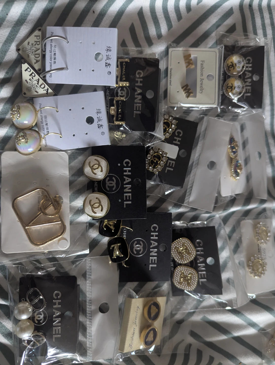 Assorted Fashion Earrings Collection - photo 4