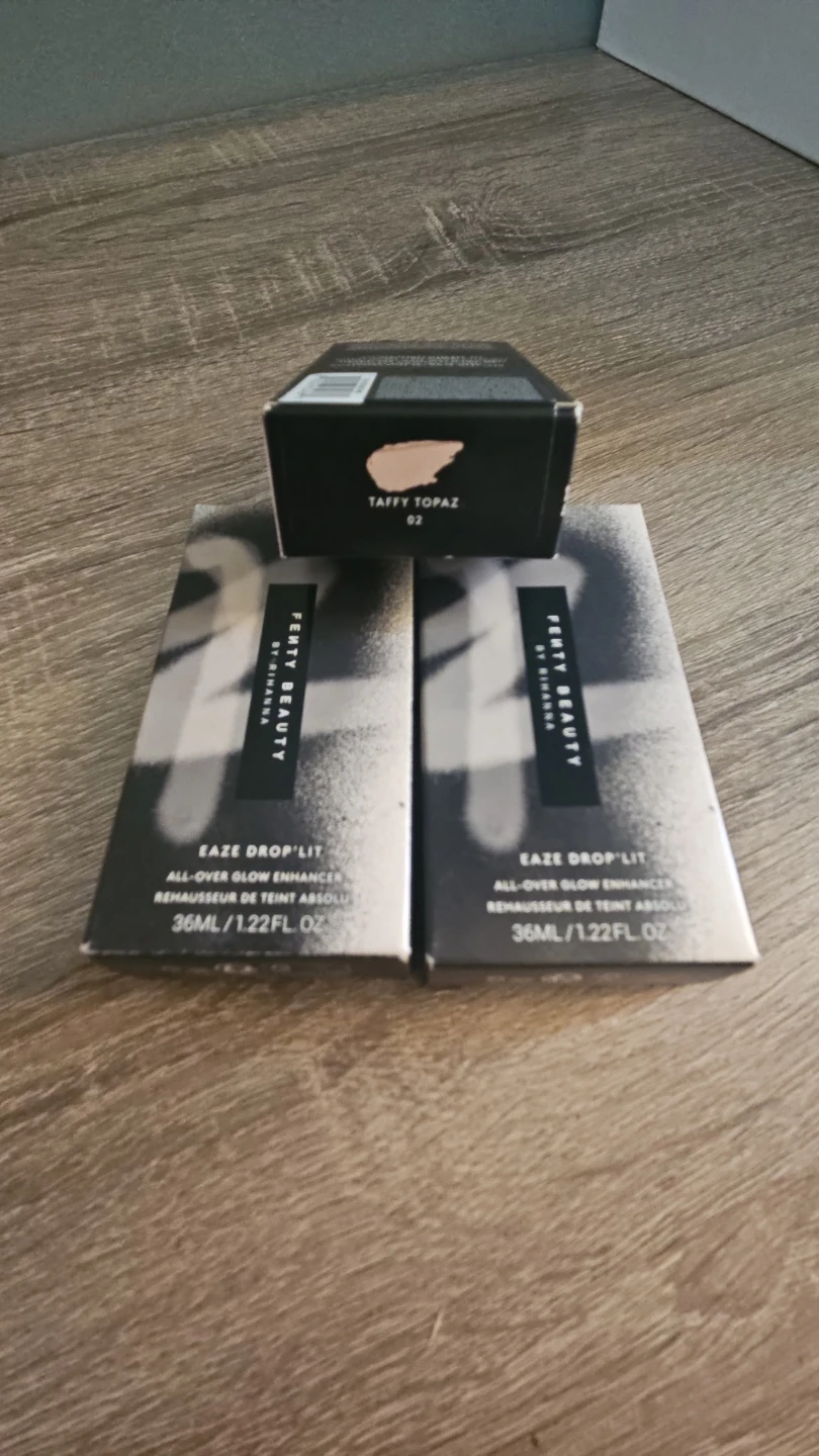 (Three)Fenty Beauty Eaze Drop'Lit Taffy Topaz 36ml
