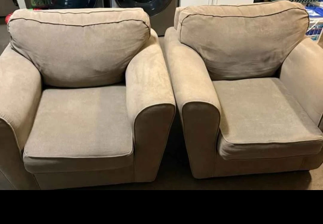 Two beige upholstered armchairs - photo 2
