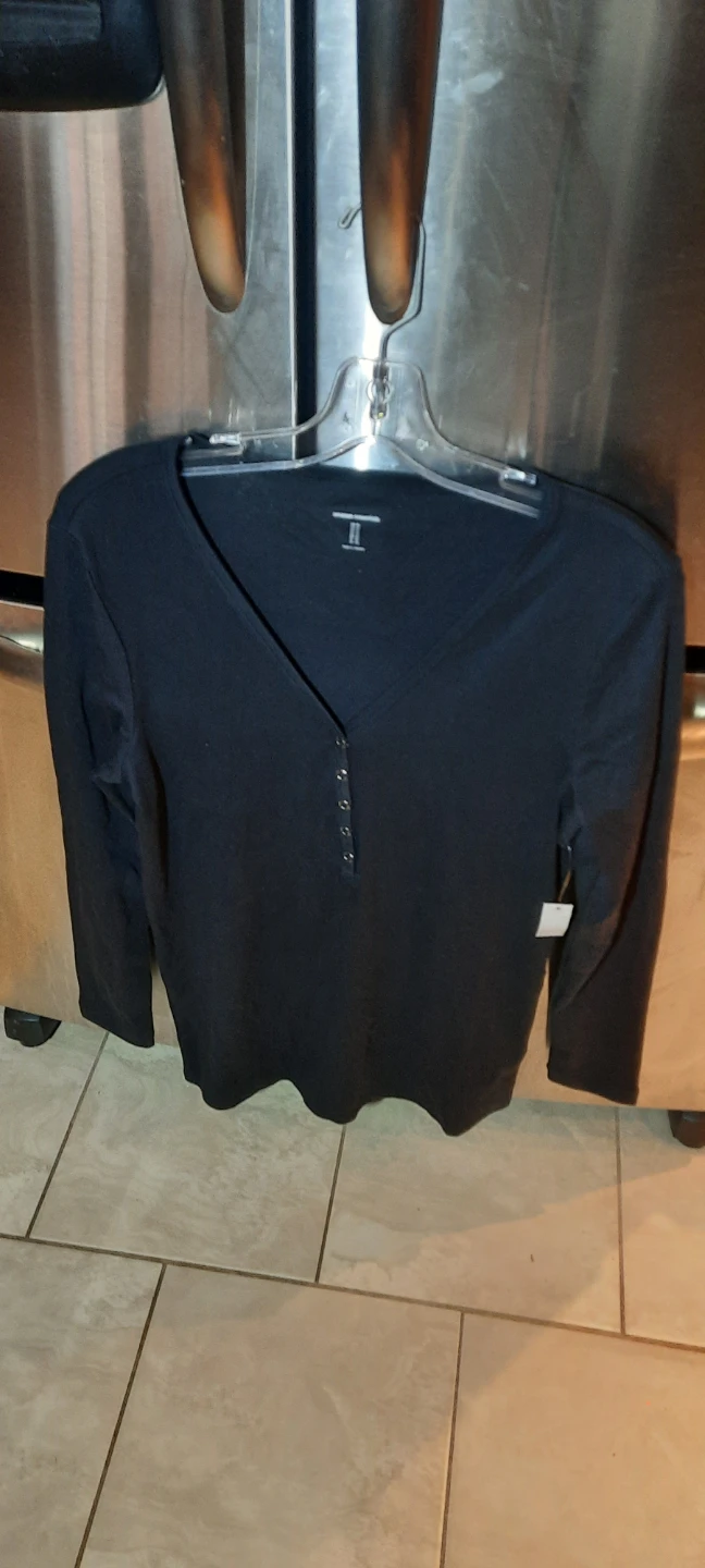 New Women's Amazon Essentials Black Henley Shirt Medium