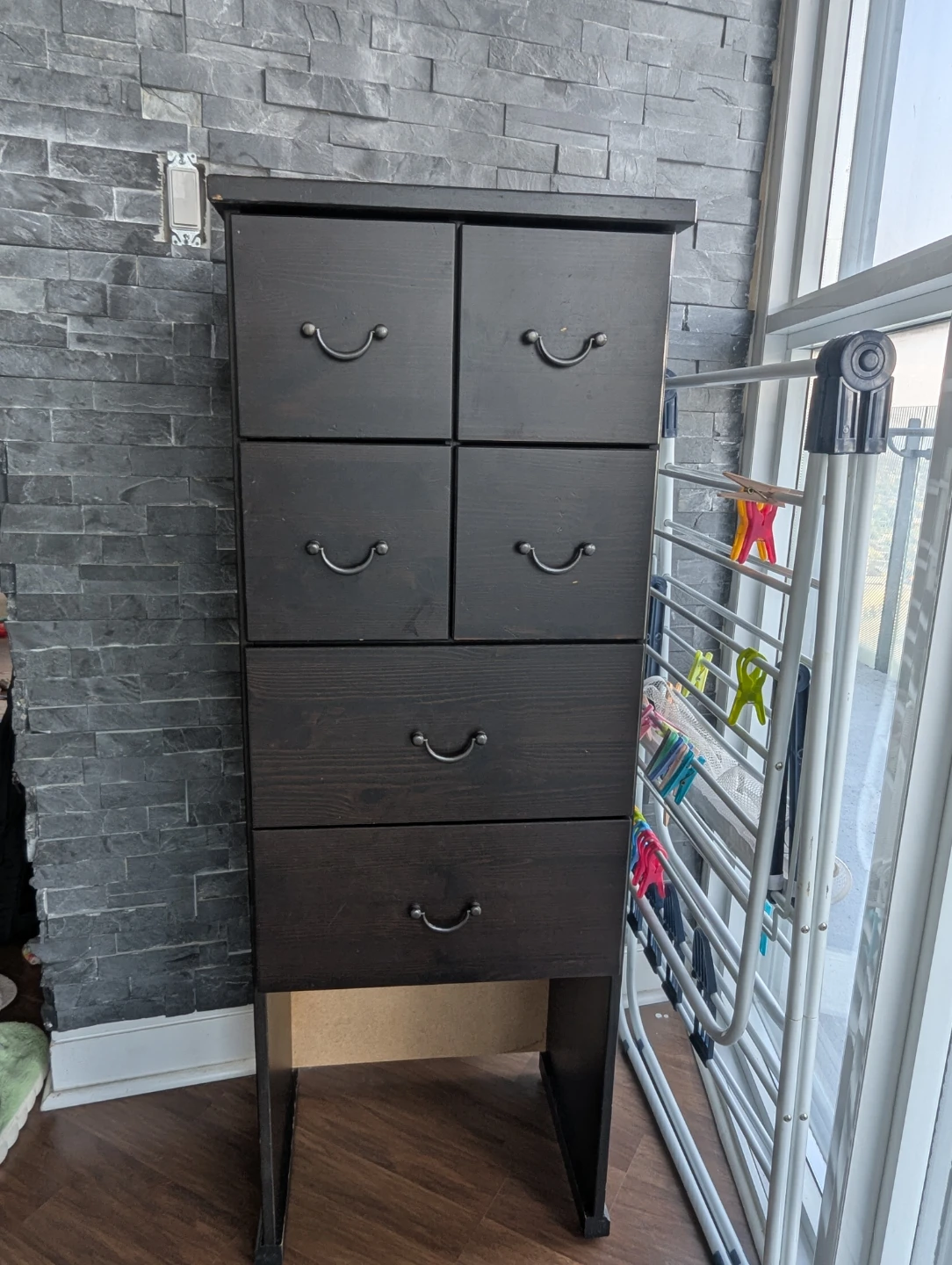 Storage cabinet