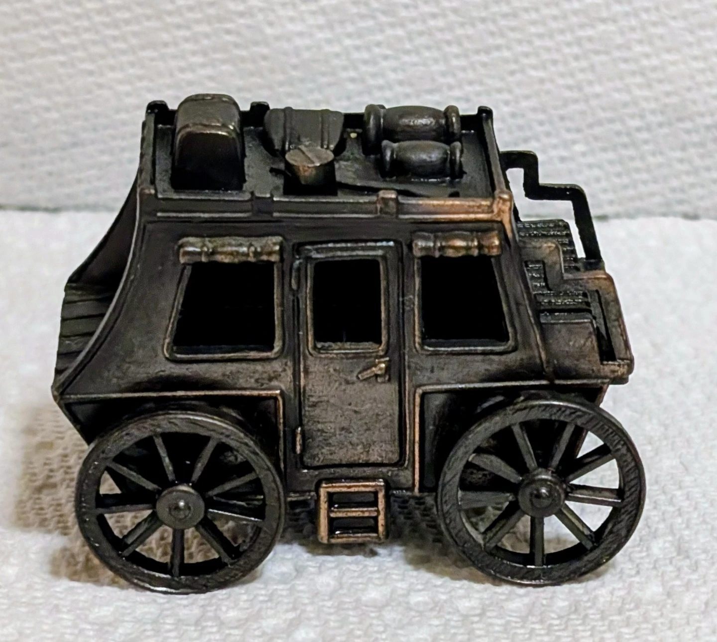 Vintage Diecast Stagecoach and Covered Wagon Pencil Sharpeners - photo 2