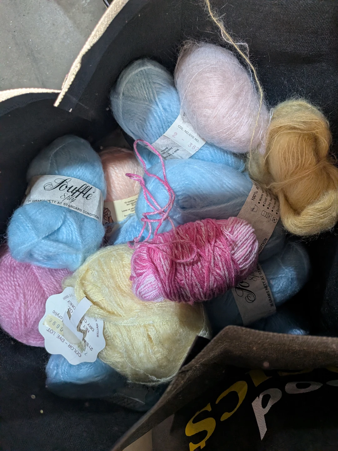 Mixed Yarn Bags - photo 2
