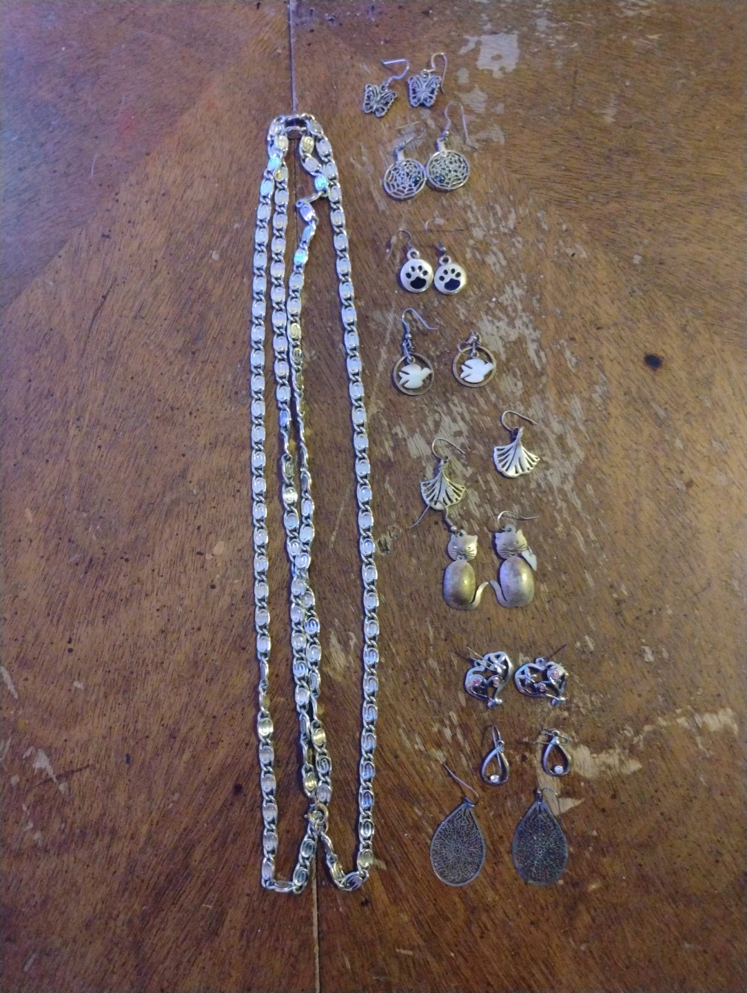 Assorted Silver-Tone Jewellery Set