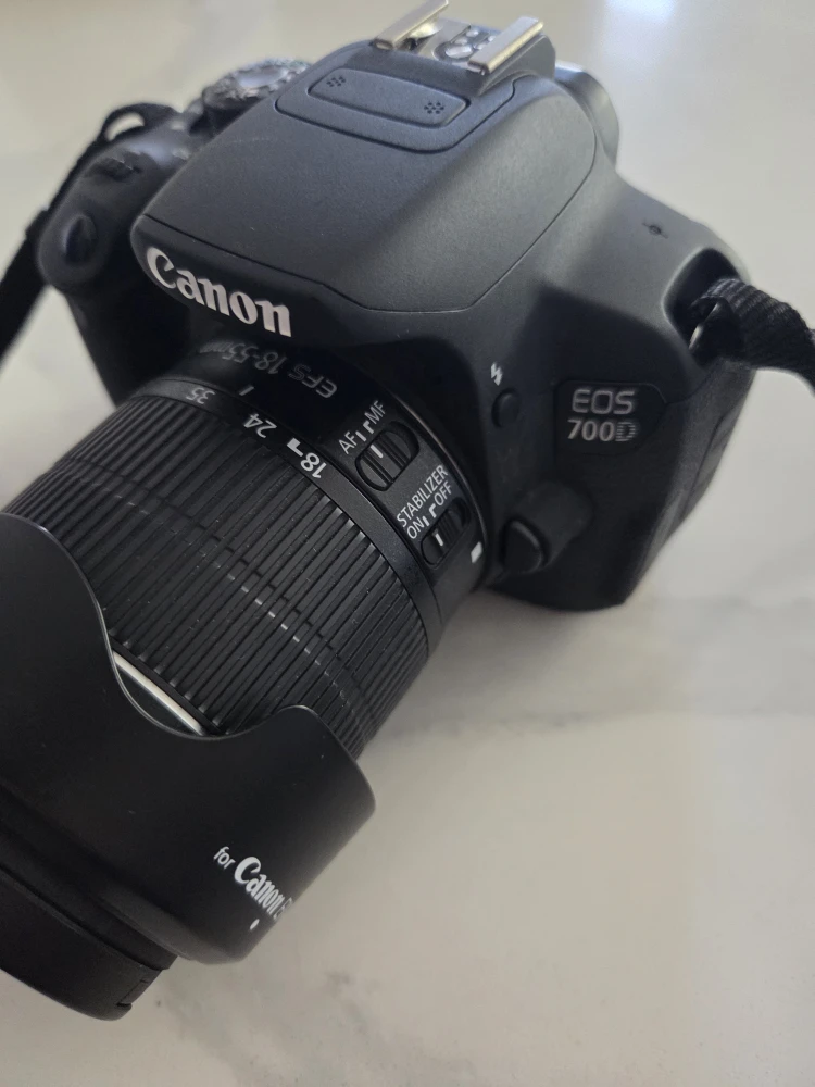 Canon EOS 700D Camera with Lens and Accessories - photo 2