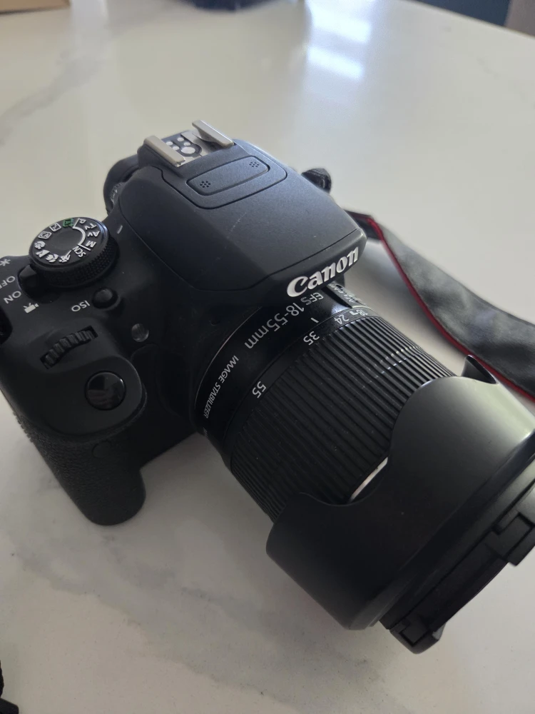 Canon EOS 700D Camera with Lens and Accessories - photo 3
