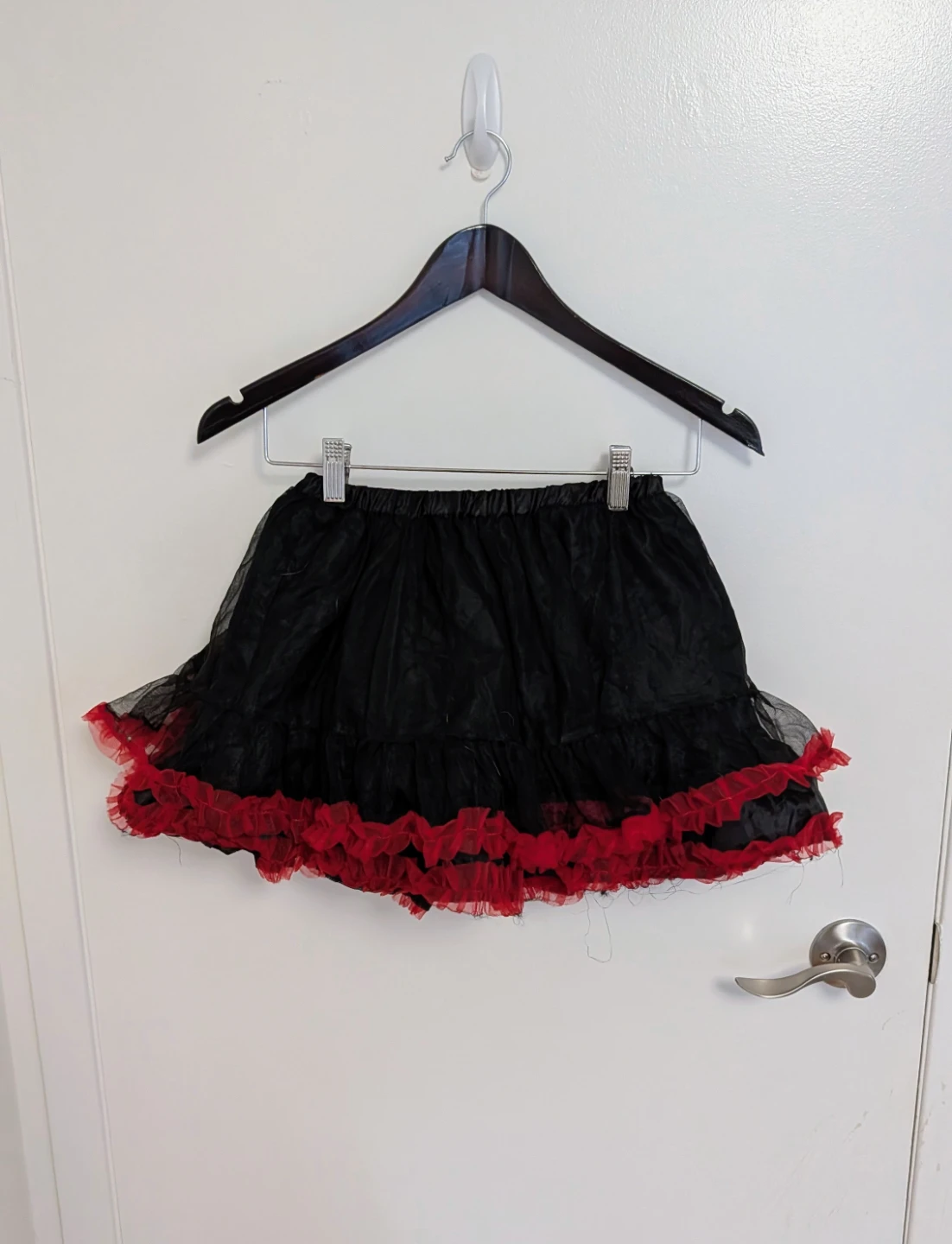 Black and Red Tutu Skirt  - Halloween Costume - photo 2