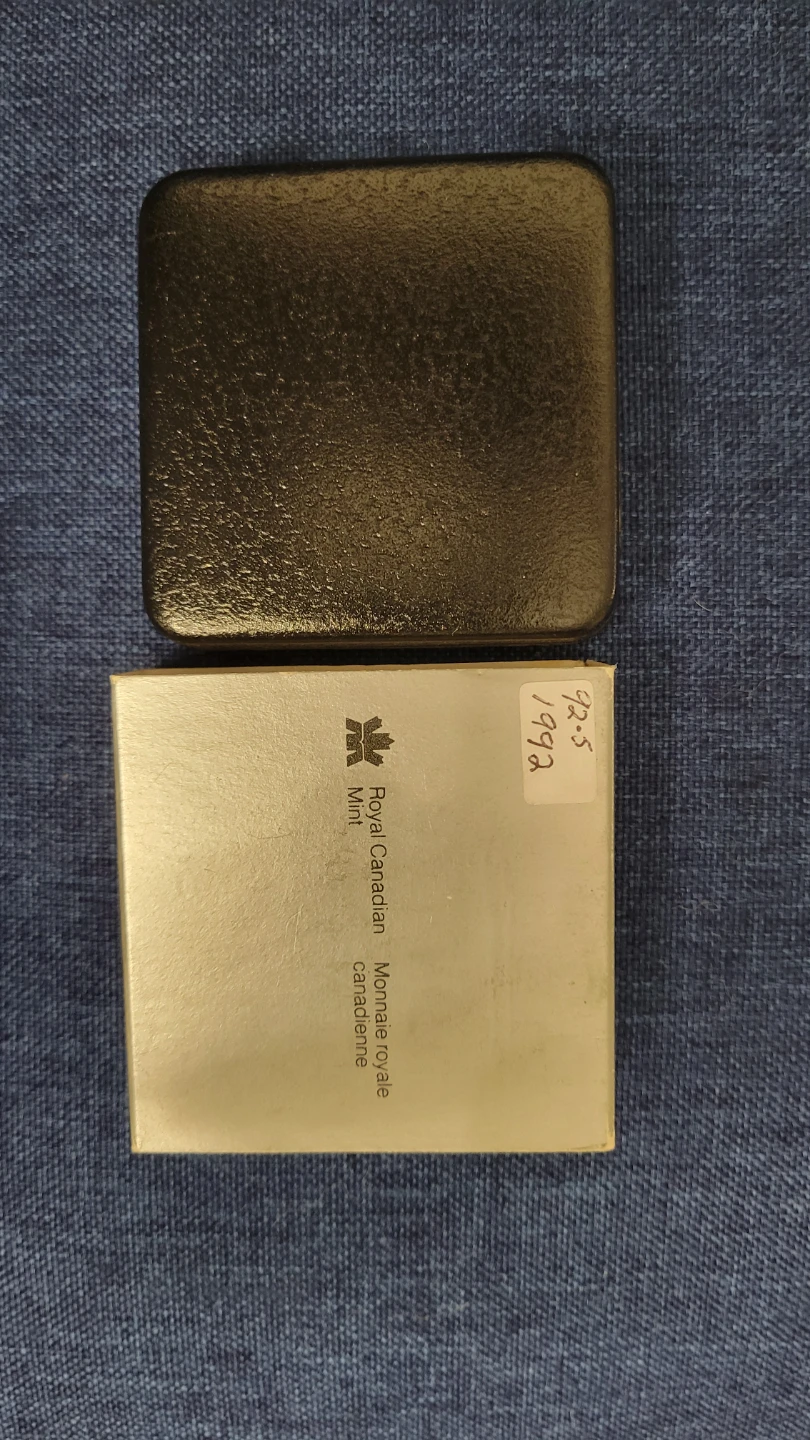 1992 Royal Canadian Mint Proof Silver Dollar - photo 4