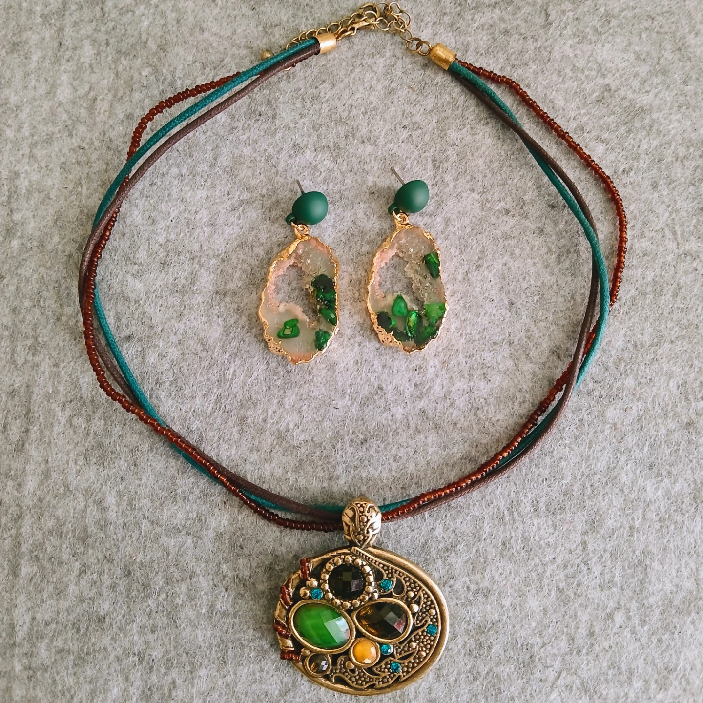 Boho Green Pendant Necklace and Earrings Set