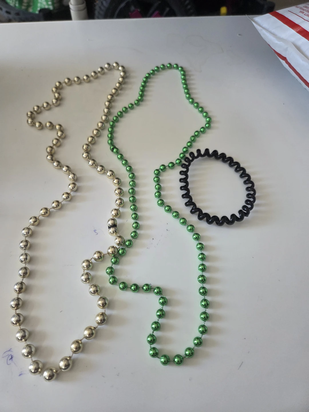 Two bead necklaces and one spiral hair tie - photo 2