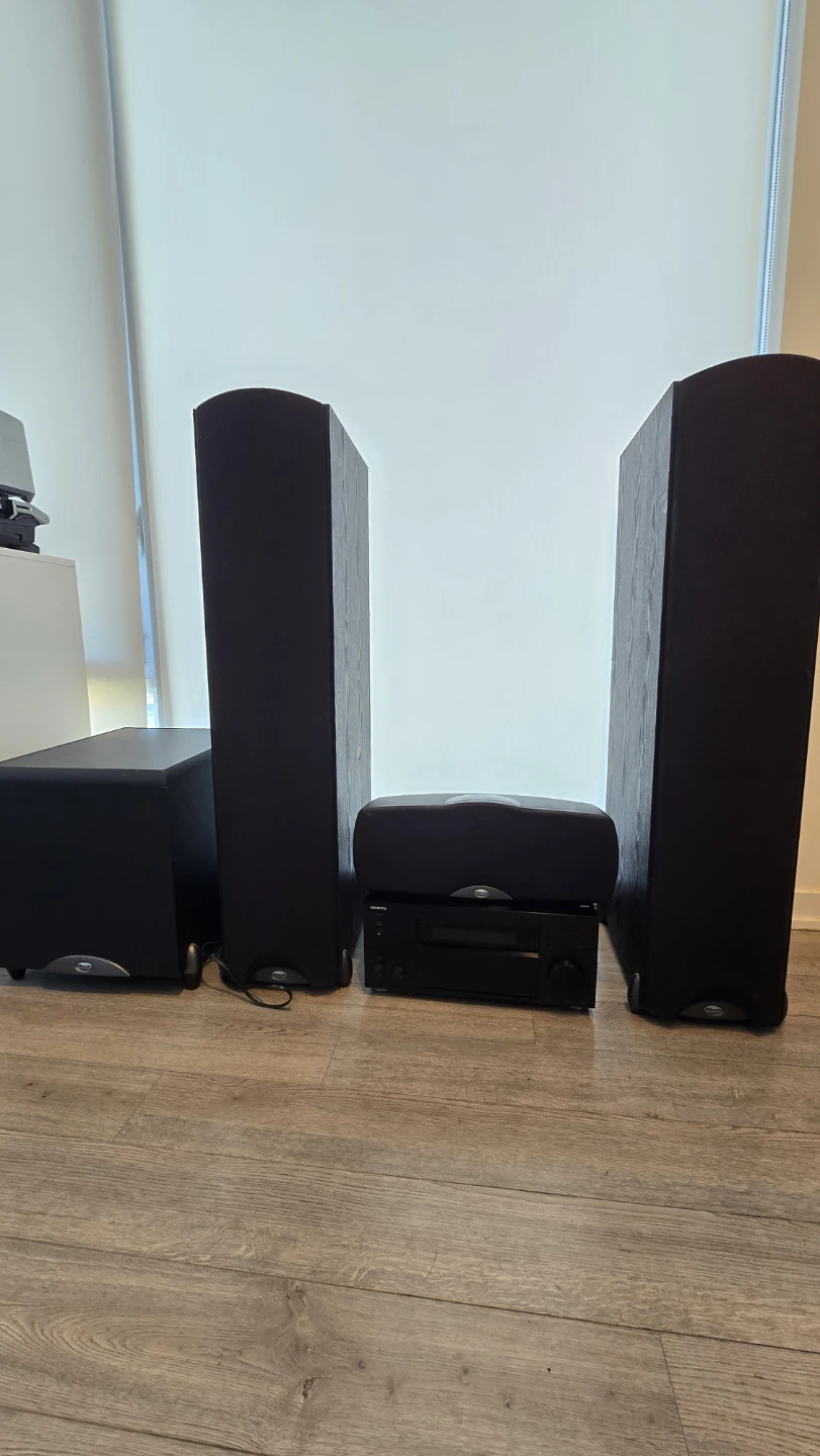 Complete 3.1 HTS - Klipsch Synergy Speakers + Onkyo THX Receiver - photo 2