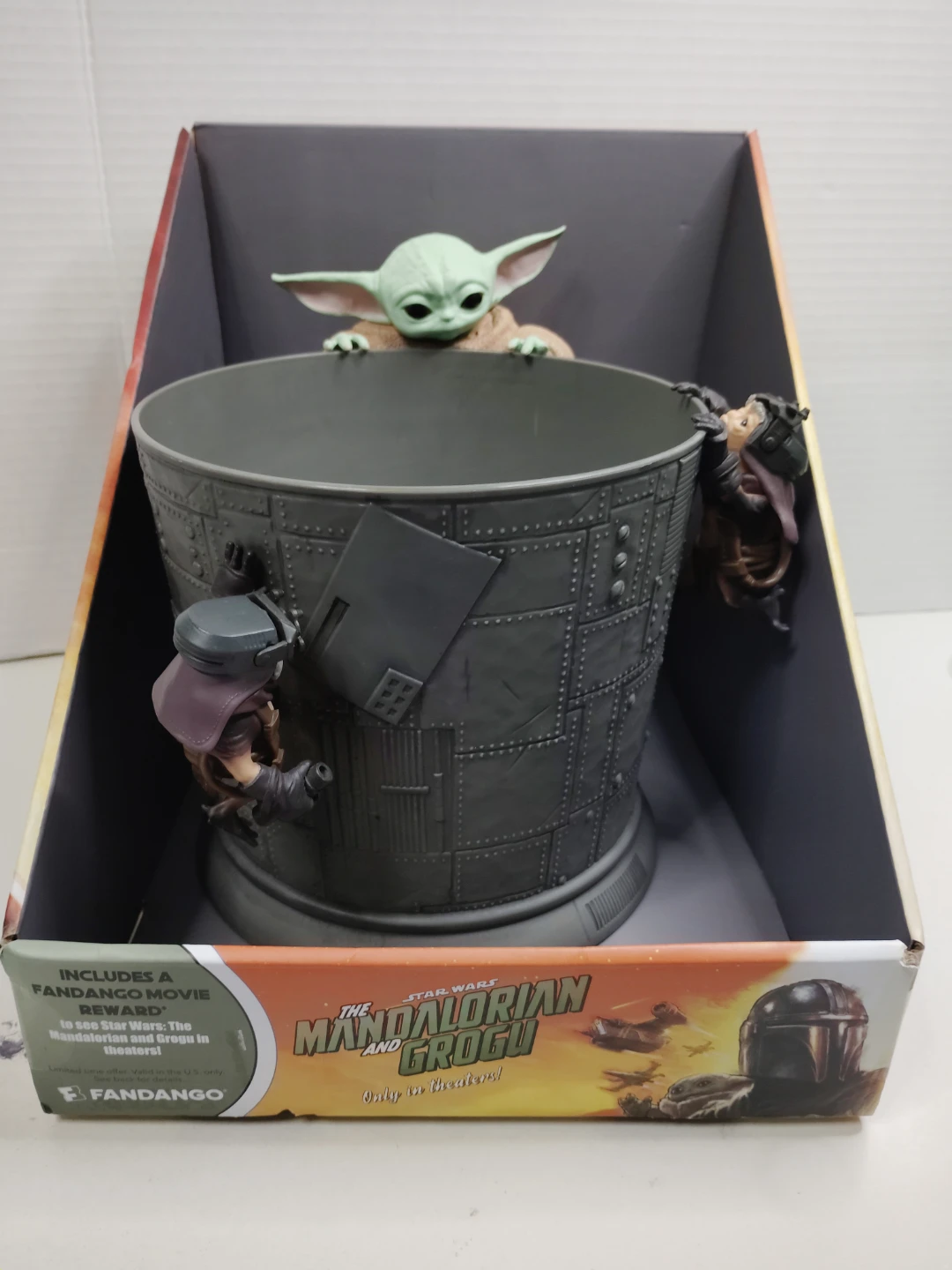 Star Wars The Mandalorian and Grogu Snack Container