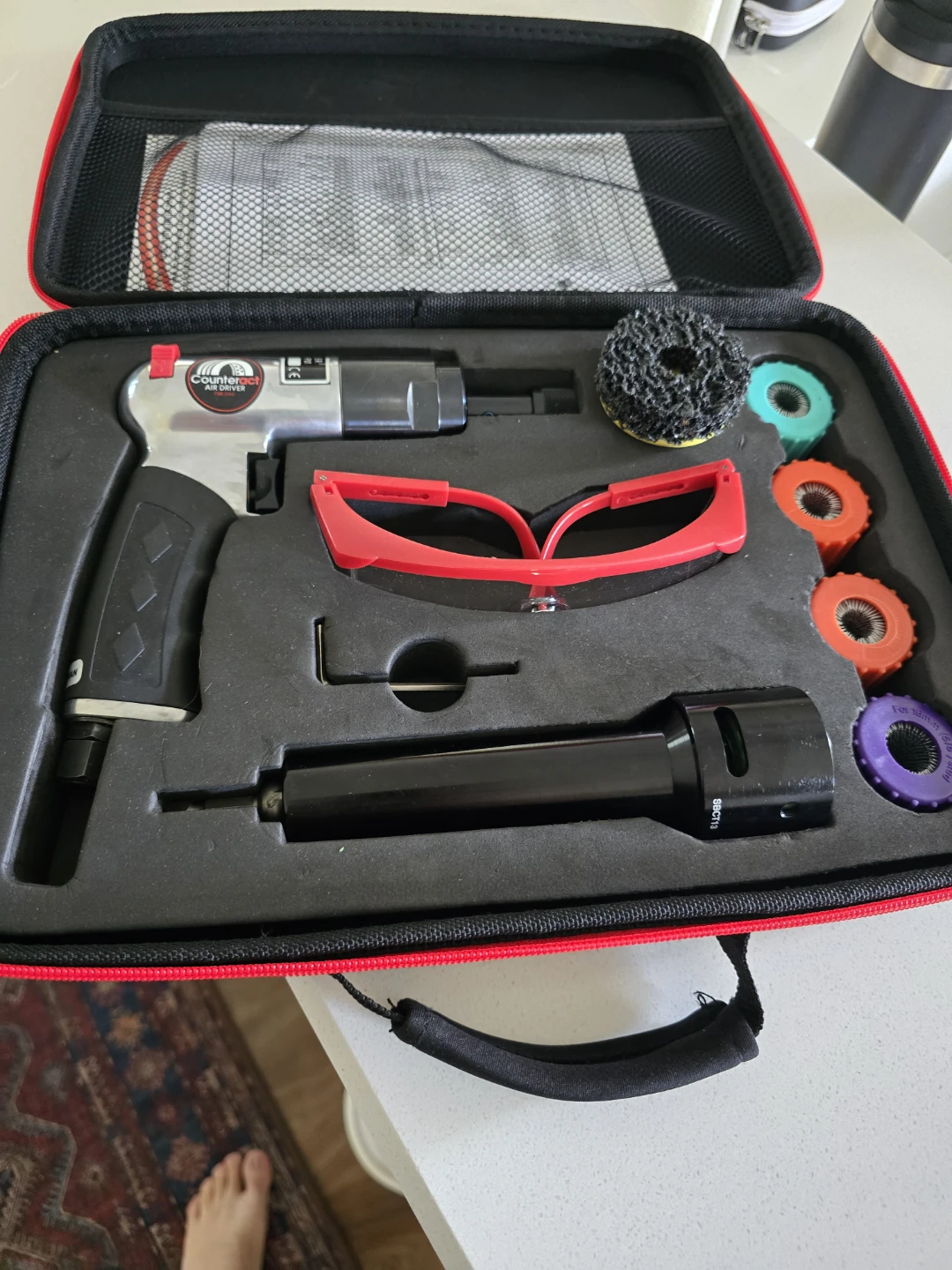 Wheel hub and stud cleaner