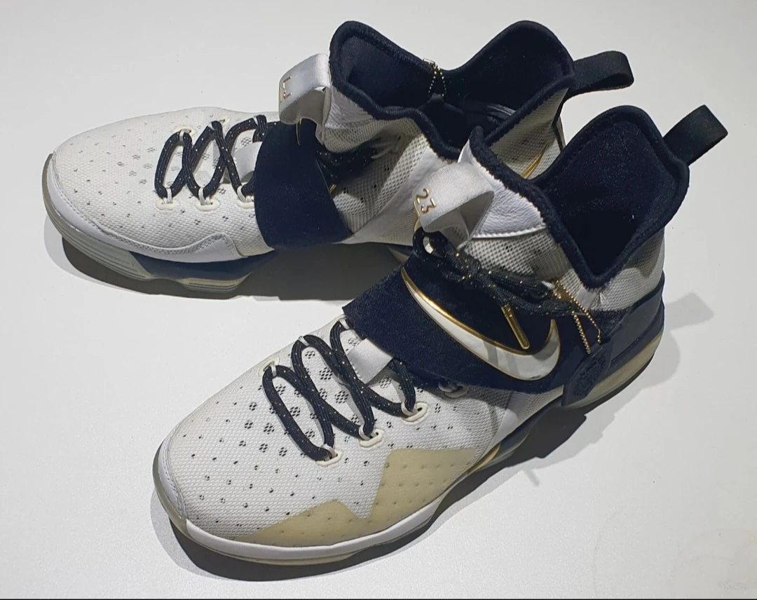 Nike LeBron Soldier 10 Basketball Shoes, Size 11 (89) - photo 2