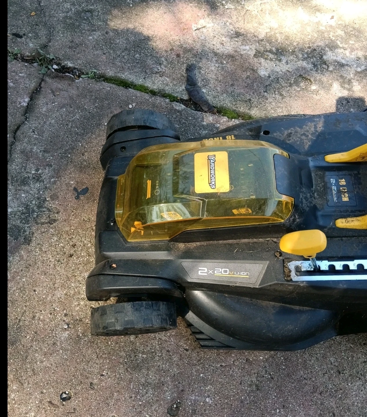Yardworks 18-inch 2x20V Li-Ion Lawn Mower - photo 4