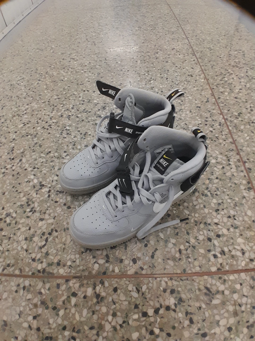 Nike Air Force 1 High Top Sneakers Men's Size 9.5 - photo 3