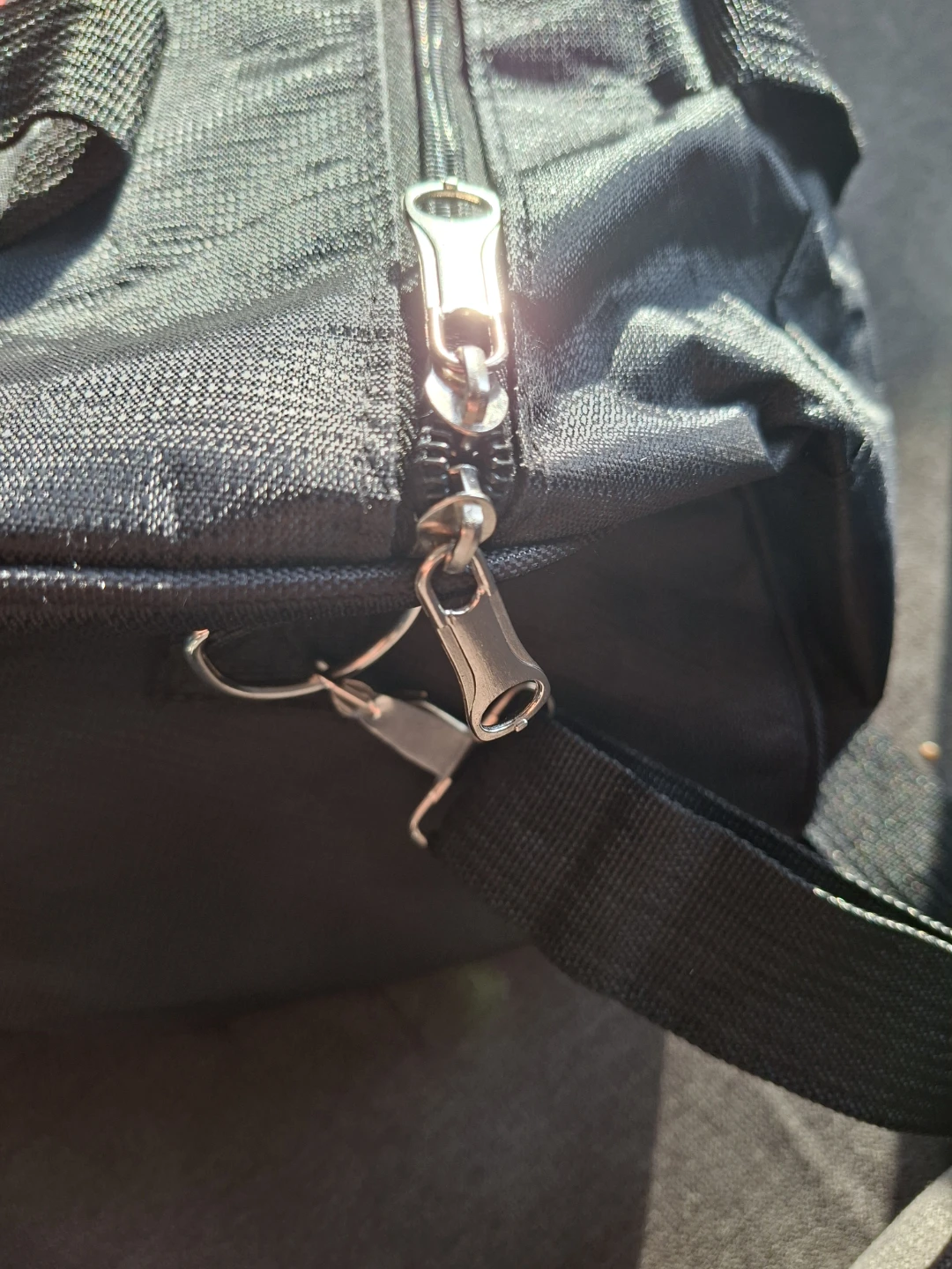 Sports duffel bag - photo 2