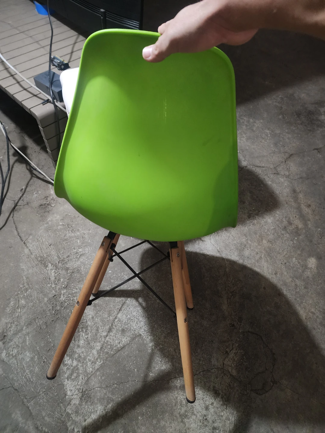 Mid-Century Modern Style Chair - Bright Green - photo 3