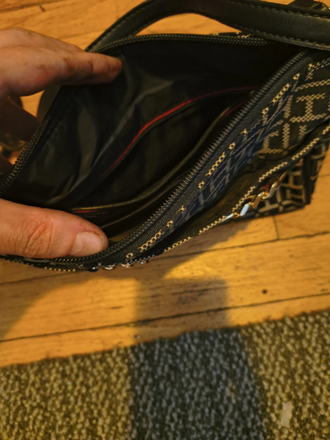 Tommy Hilfiger Monogram Crossbody Bag - photo 4