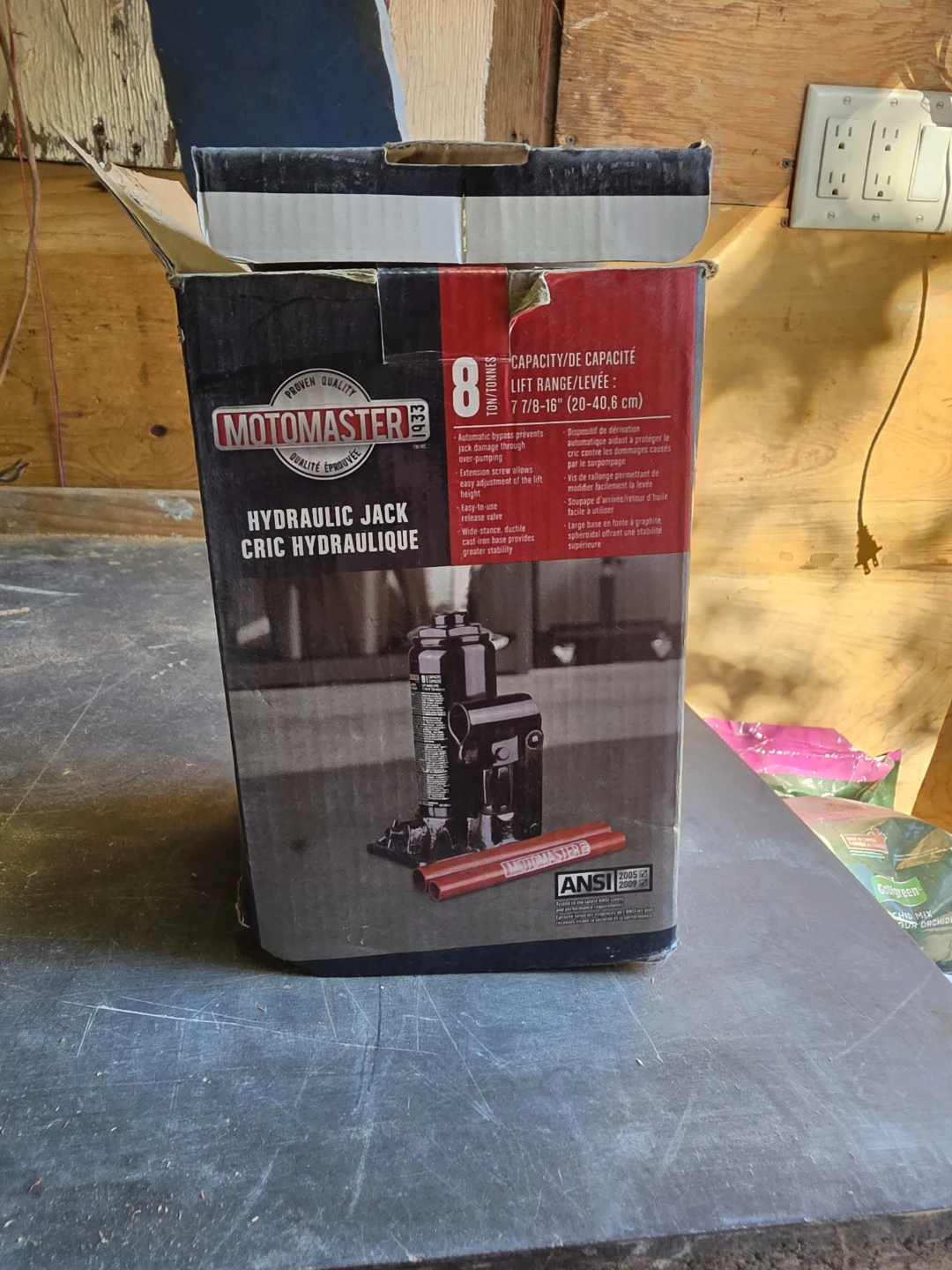 MotoMaster 8 Ton Hydraulic Jack