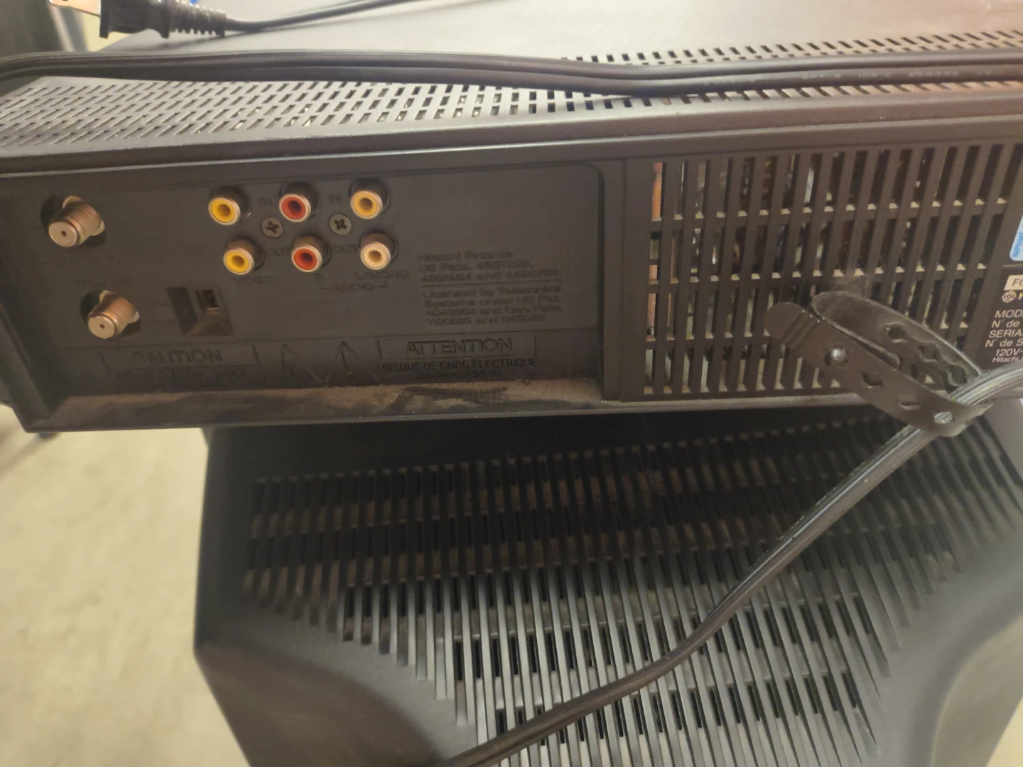 Sansui TVM1300C 13-inch CRT Television - photo 3