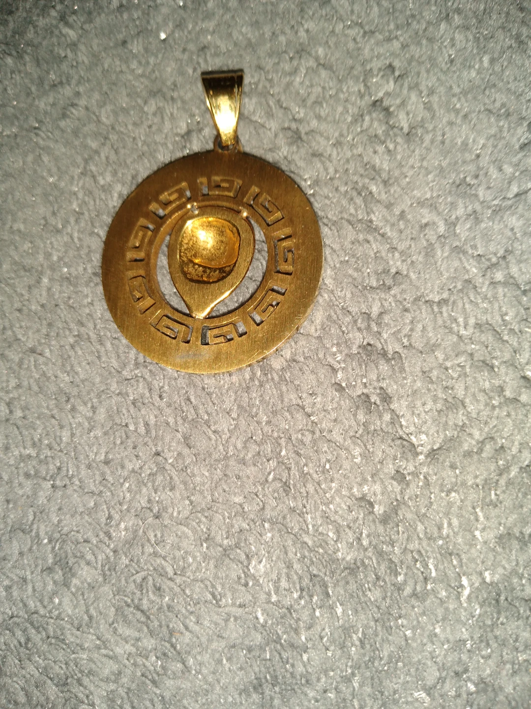 Gold-plated Versace pendant - photo 3