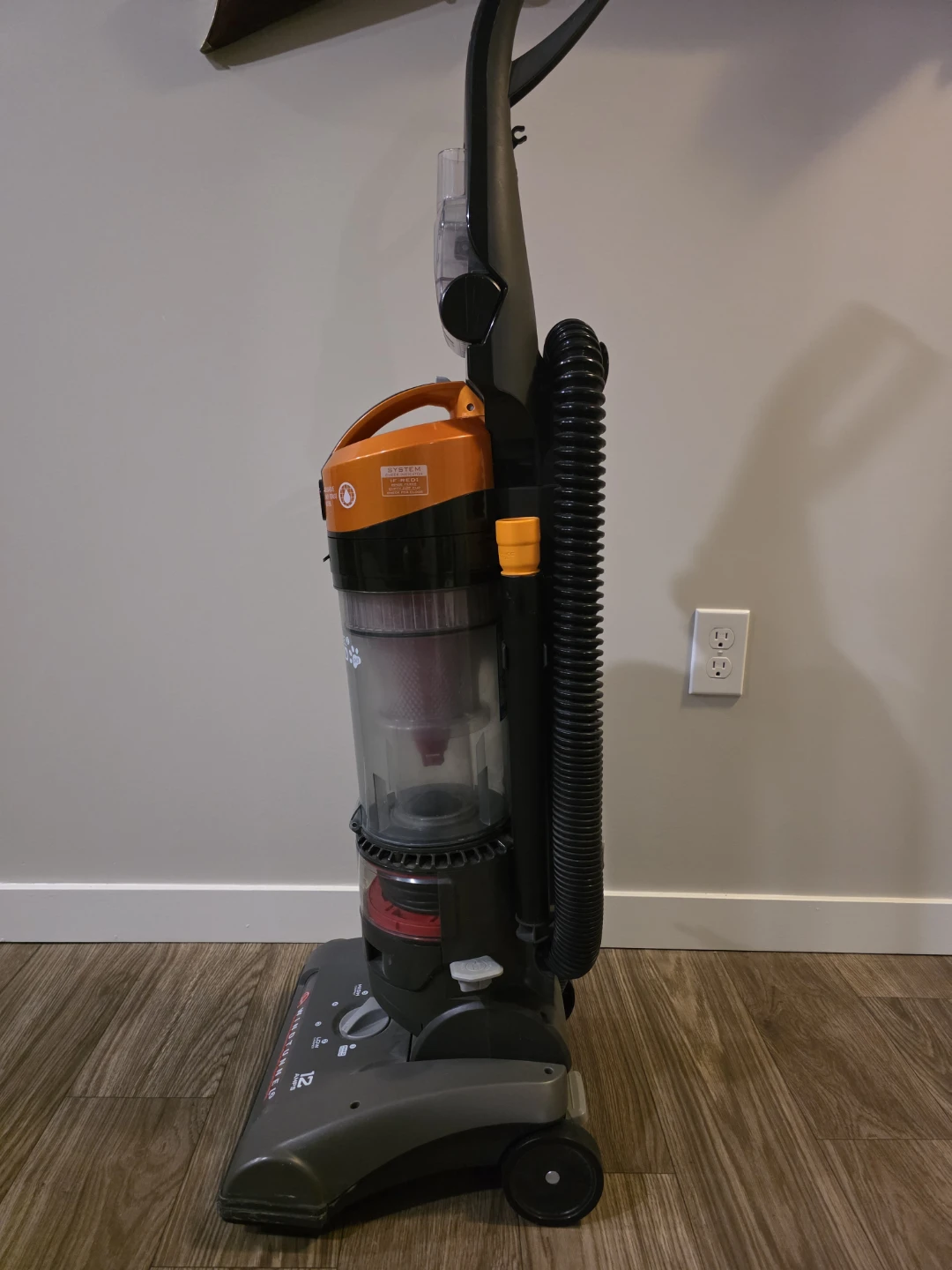 Hoover WindTunnel Rewind Pet Vacuum - photo 2