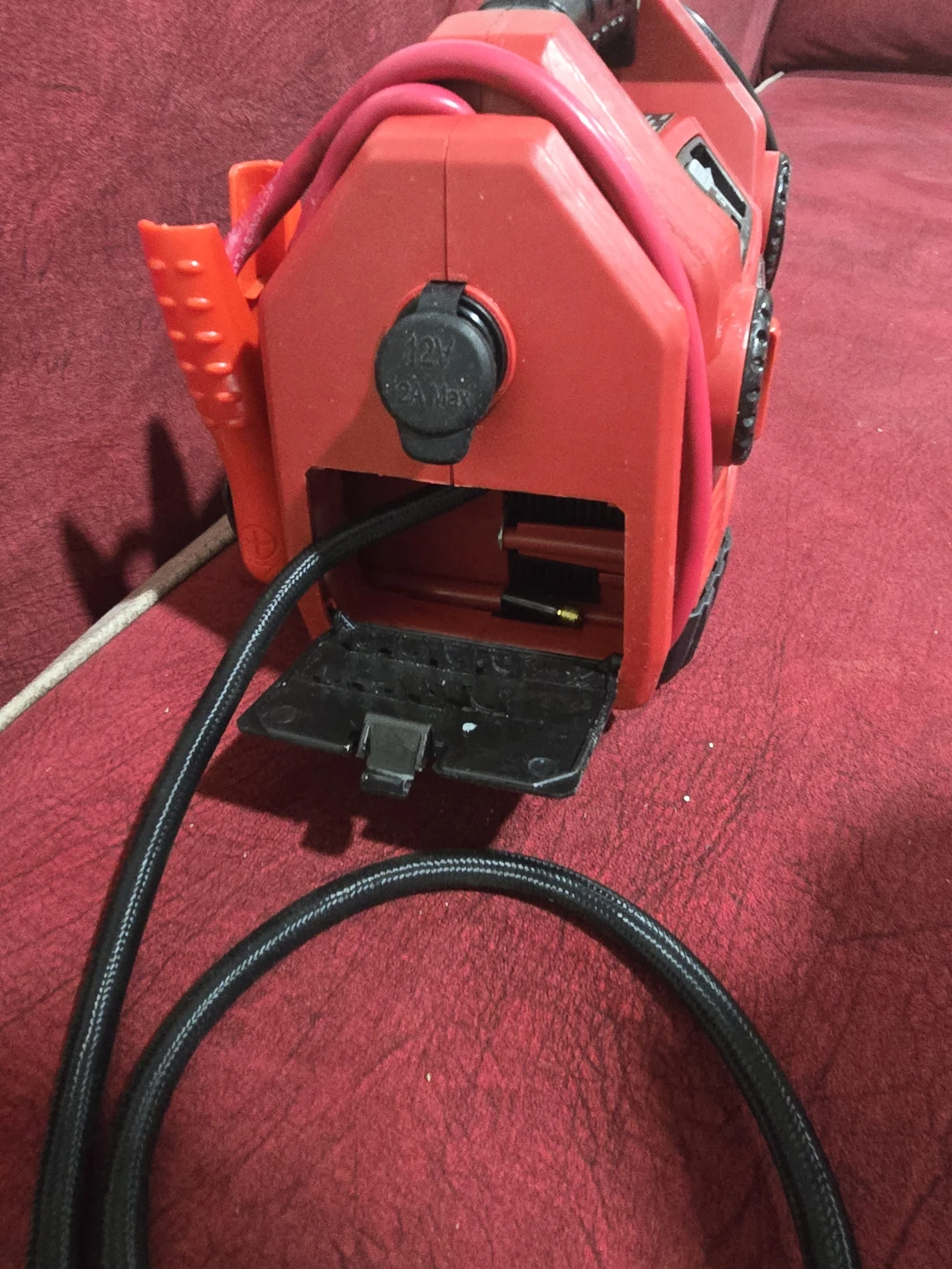 Motomaster 900A Booster Pack with Air Compressor - photo 5