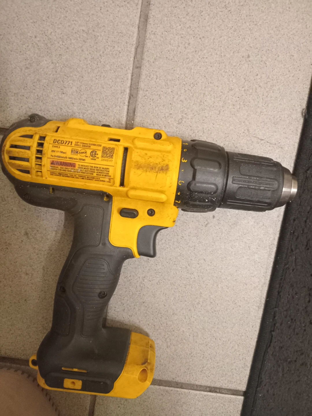 Dewalt drill - photo 2