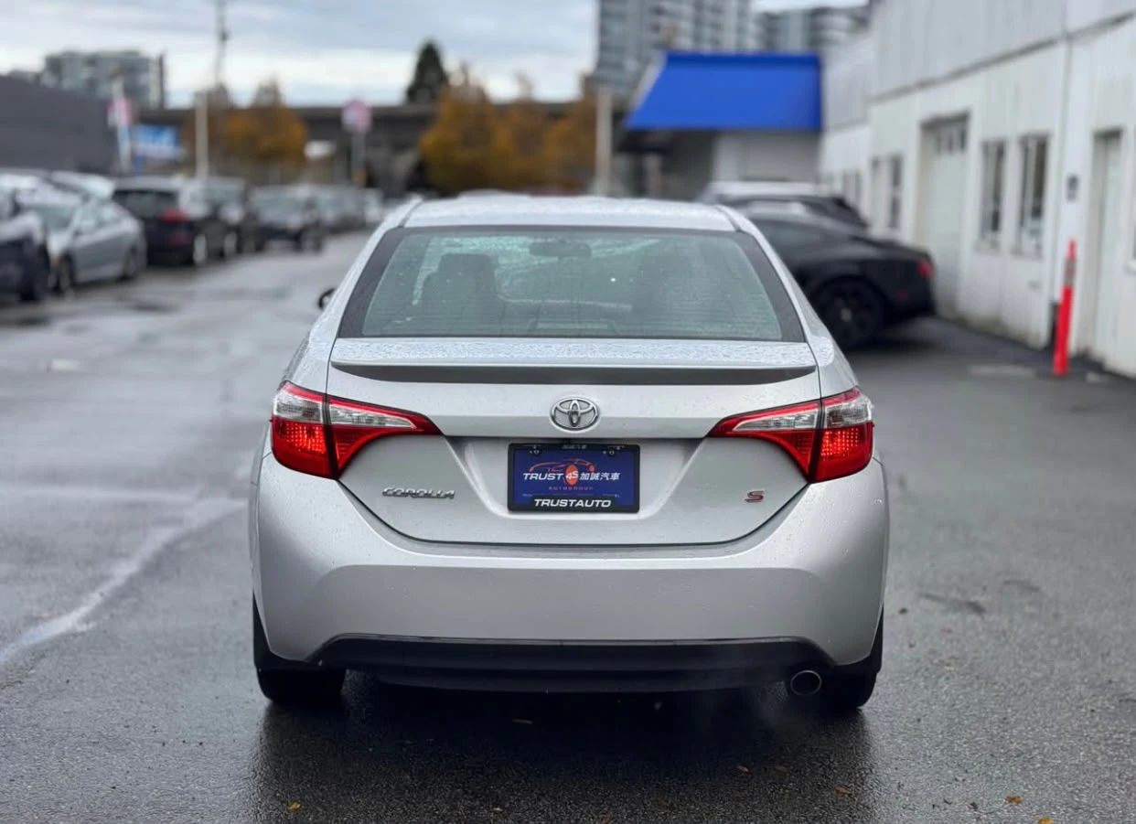 2016 Toyota Corolla S Sedan - photo 4