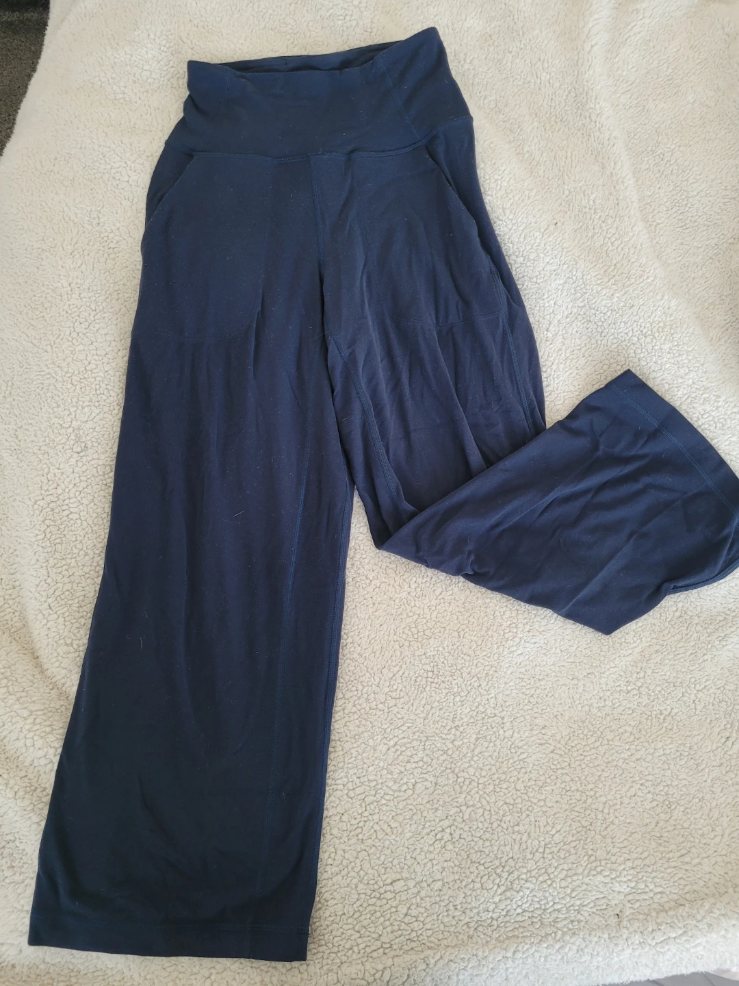Lululemon yoga pants size 2 - photo 2