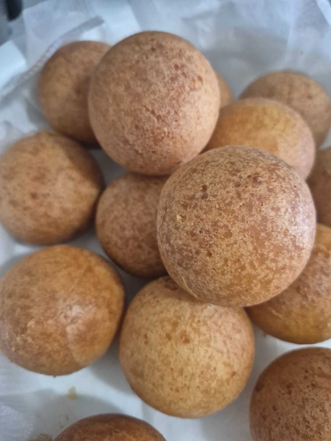 Sbuñuelos y pan aliñado colombiano.ubmarine Bun Baking Pans