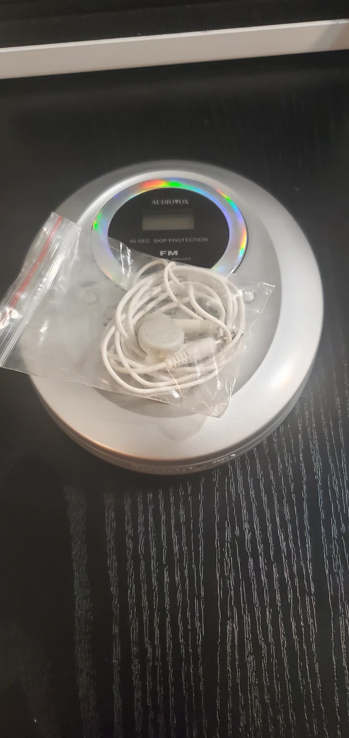 Audiovox DM8210-45 Portable CD Player - photo 4