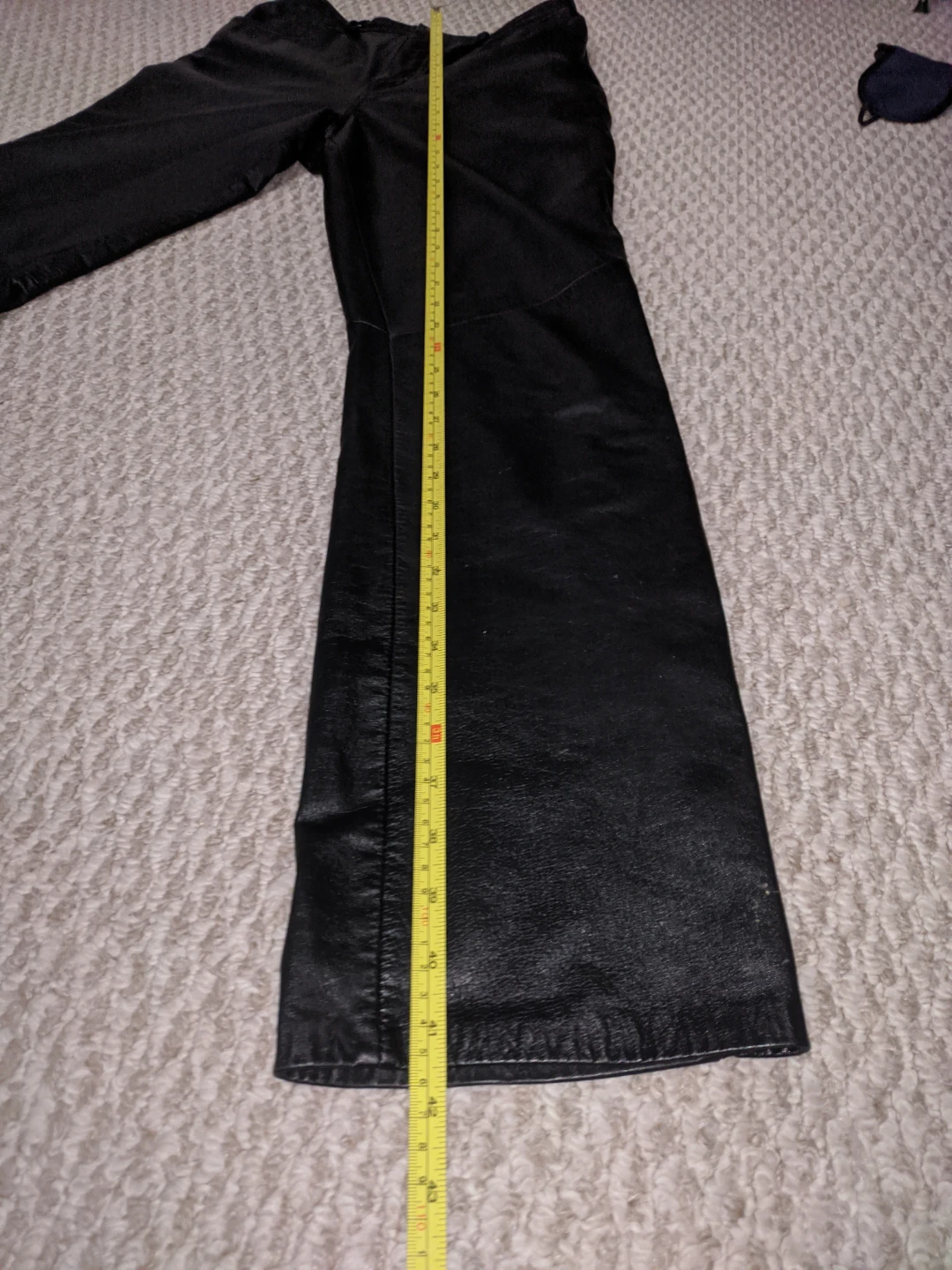 Danier Black Leather Pants Size 8 - photo 4