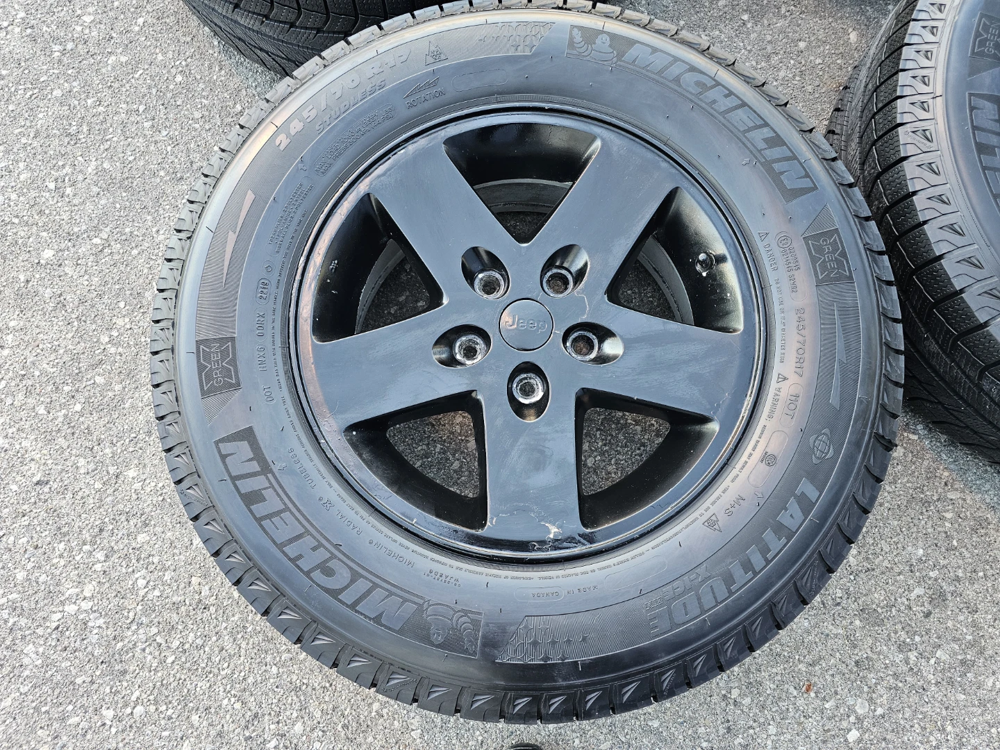 JEEP WRANGLER WINTER TIRES ON O.E.M RIMS 245/70 R17 - photo 5