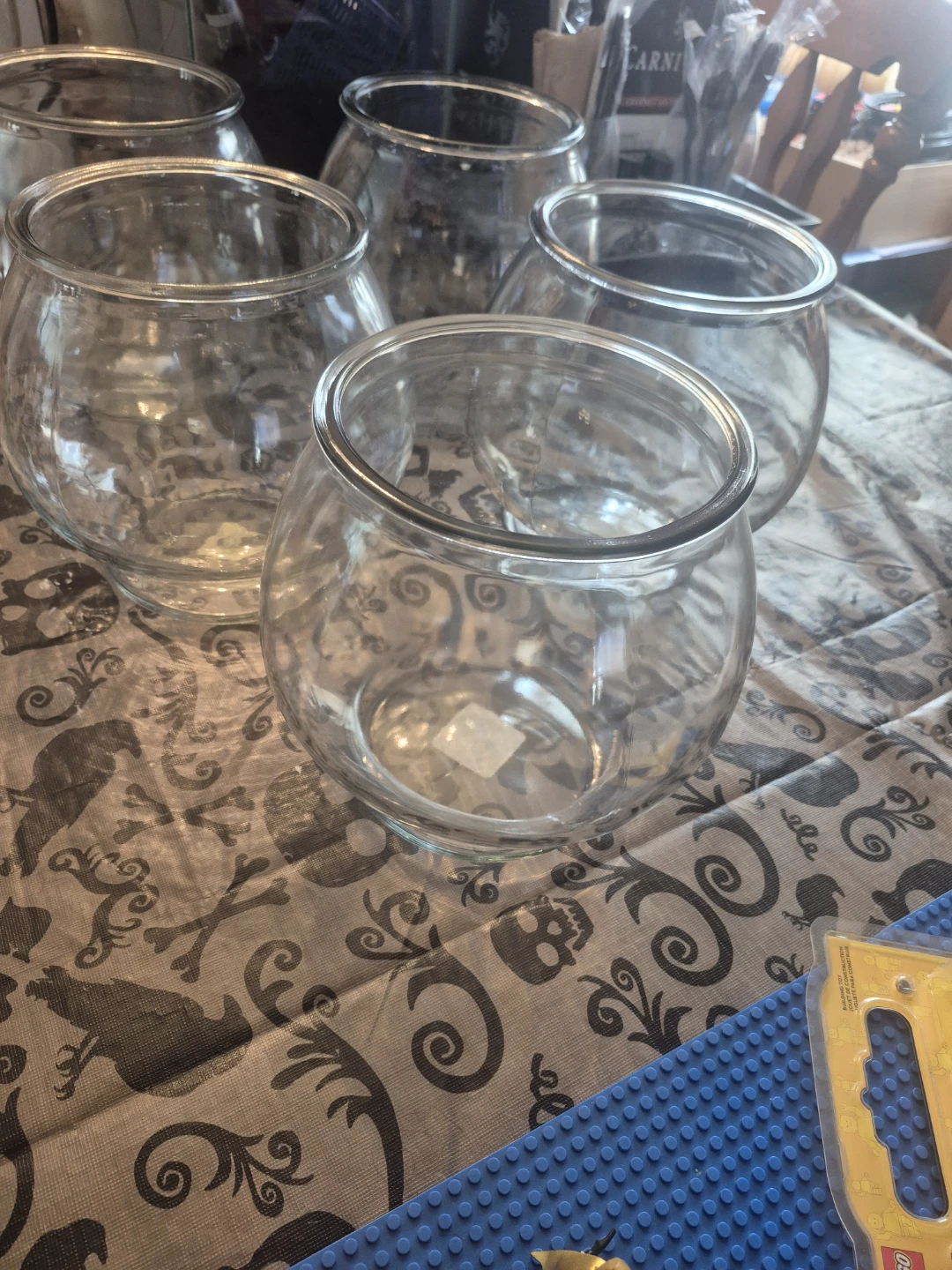 clear glass fish bowls