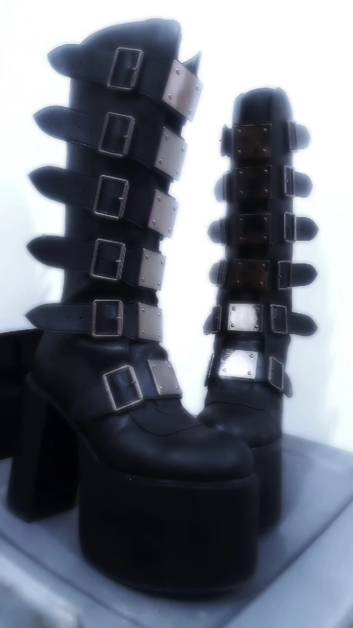 Black Platform Goth Boots Size 11 - photo 2