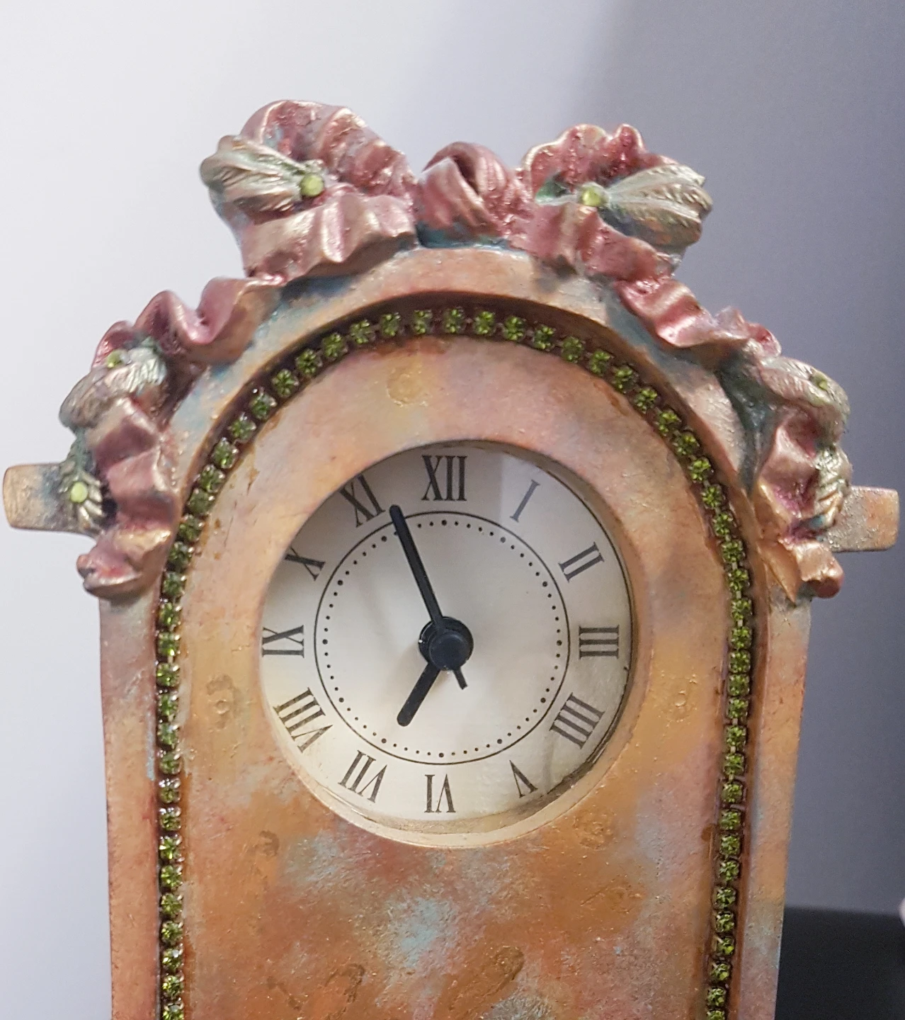 Vintage-Style Decorative Table Clock - photo 3