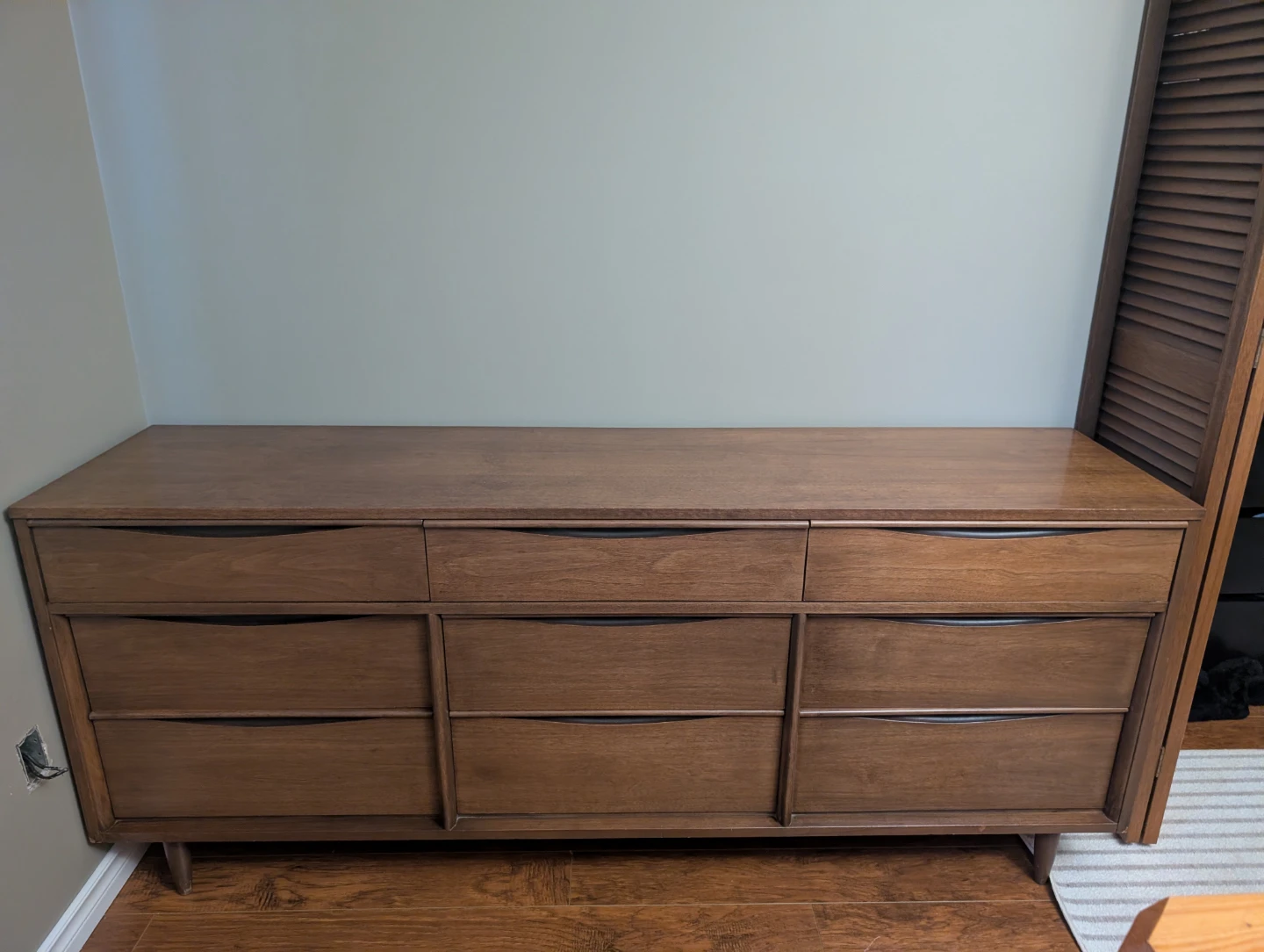 MCM dresser
