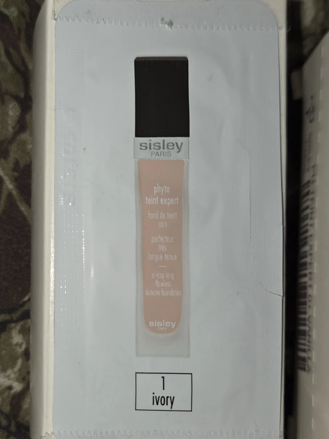Sisley Paris Phyto Teint Foundation in 1: Ivory Shade - photo 5
