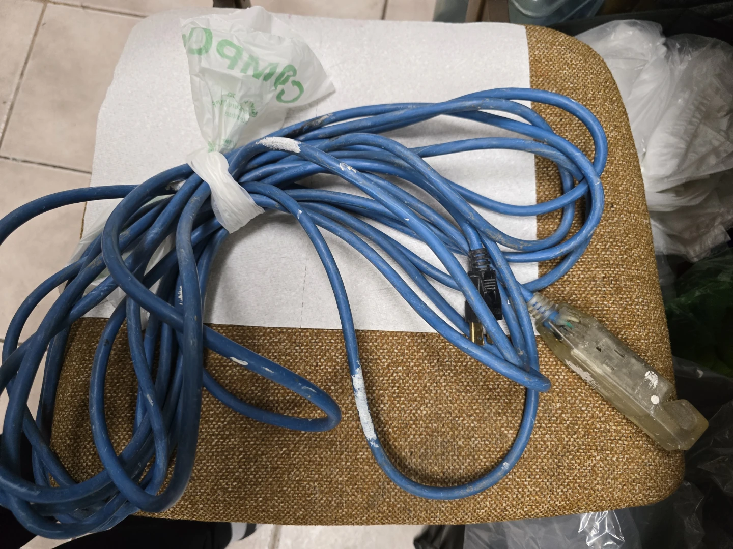 NOMA 32 ft (10m) outdoor extention cord with 3 grounded outlets
