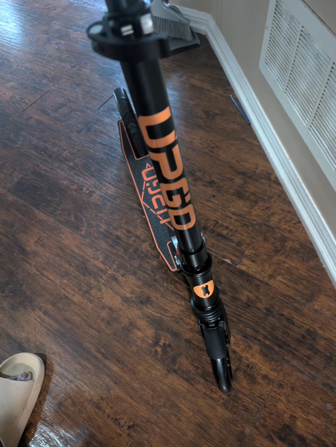 UPGO Folding Kick Scooter Black and Orange - photo 3