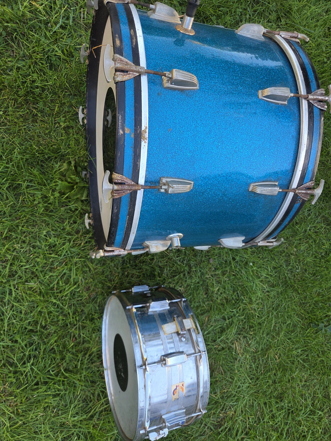 DRUM SET