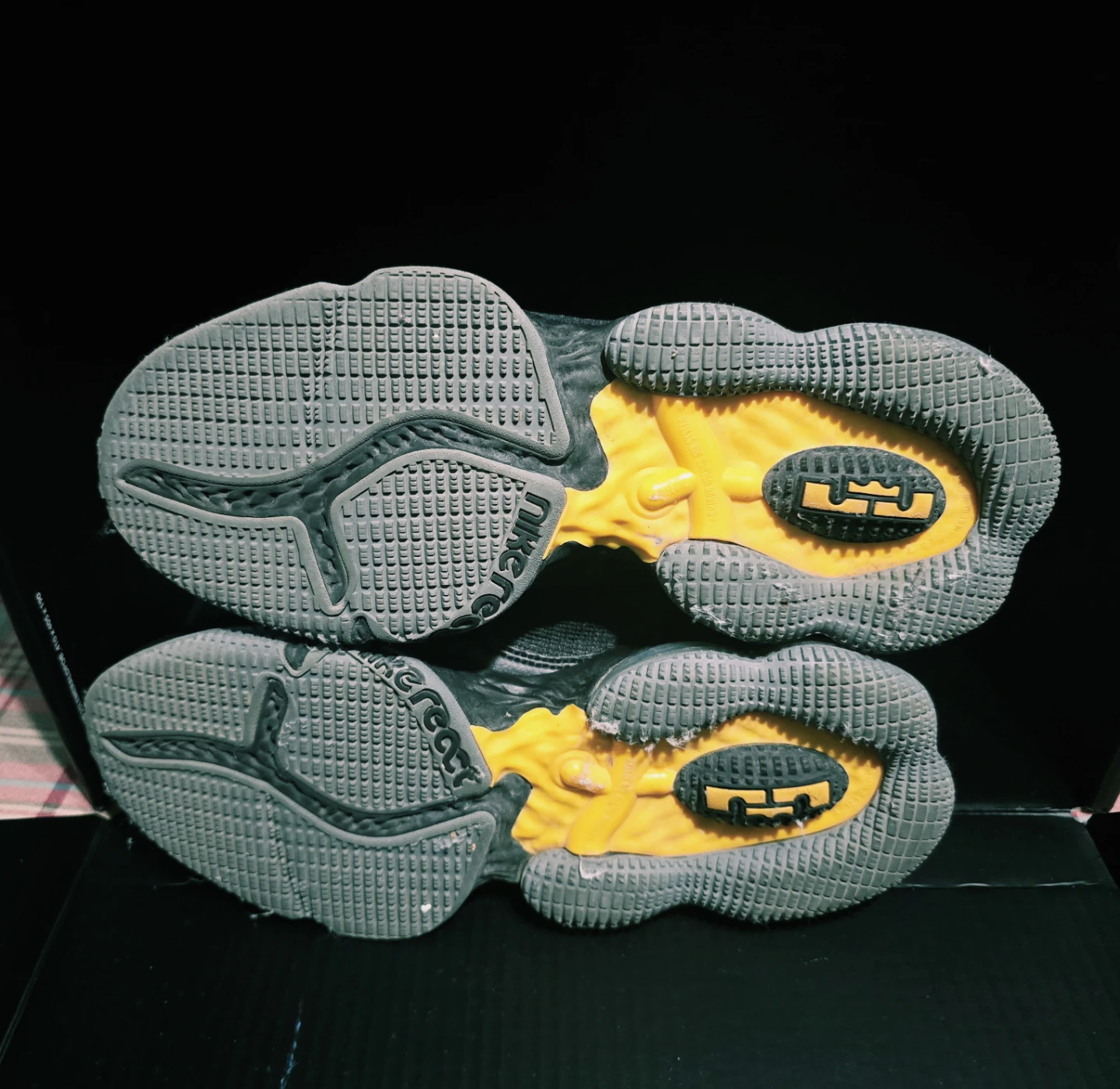 Nike LeBron Witness Basketball Shoes - photo 3